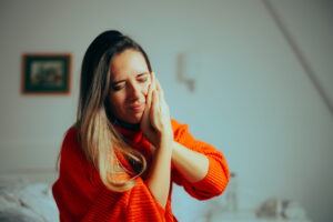 Your Tooth Is Killing You at 2 AM: Here’s What to Do Right Now