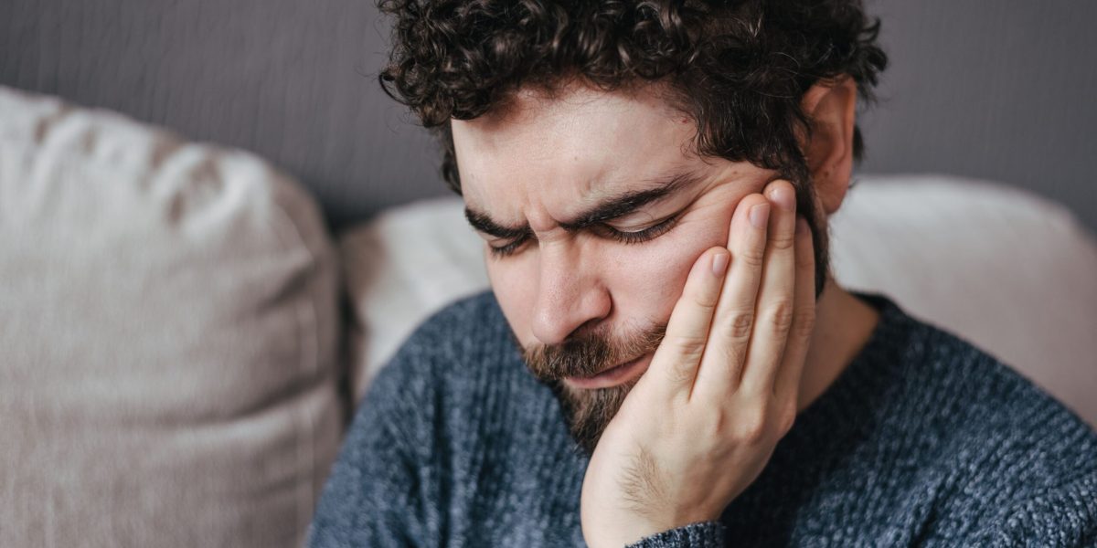 Don’t Tough It Out: Signs You Need an Emergency Dentist